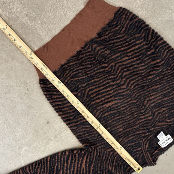 For the Republic Sof Fuzzy Sweater Size S Brown Animal Print Women's Pullover - Picture 5 of 6